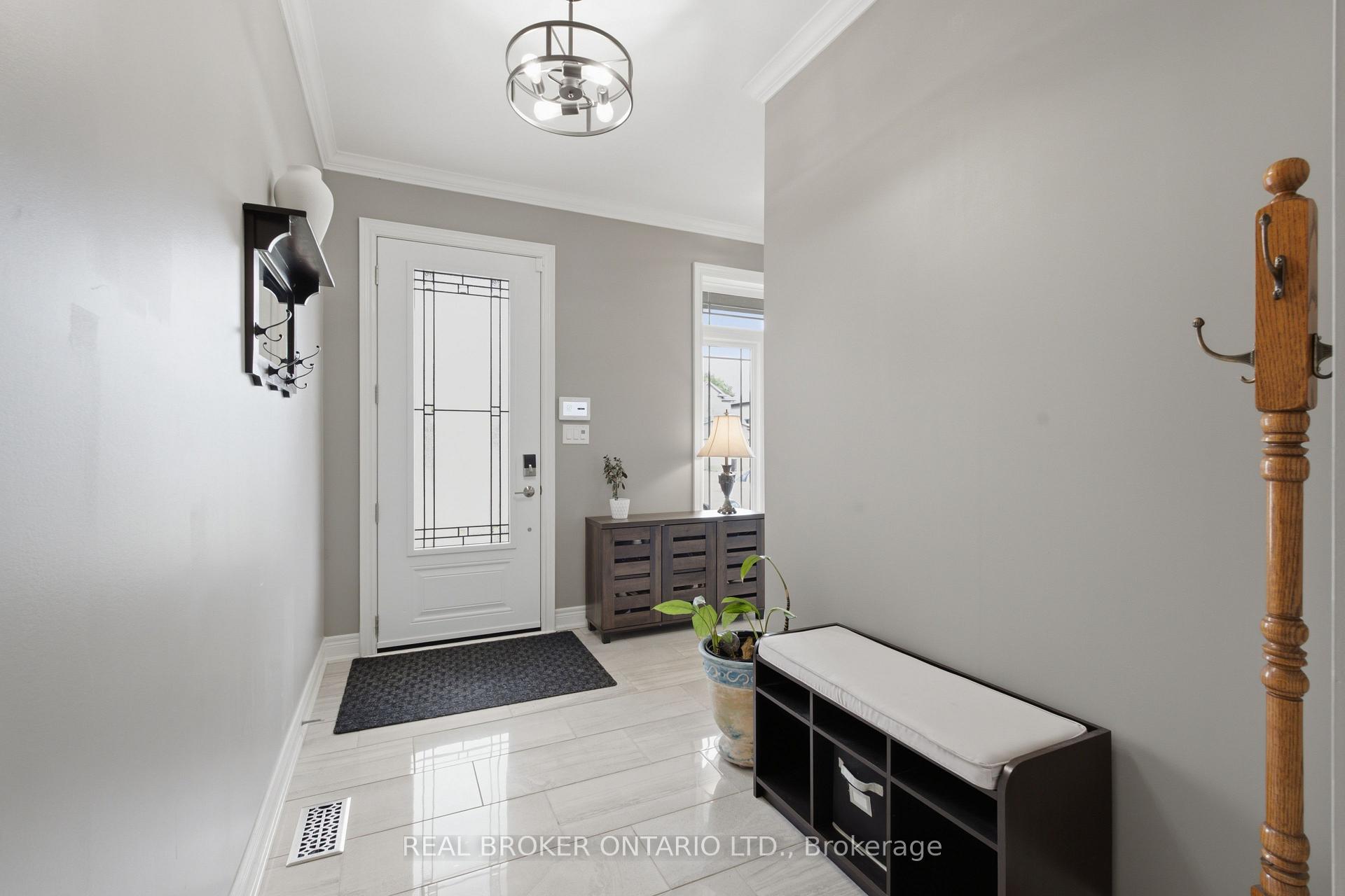 Photo 2 of 7002 Optimist Lane, Niagara Falls, Morrison — HOMEH