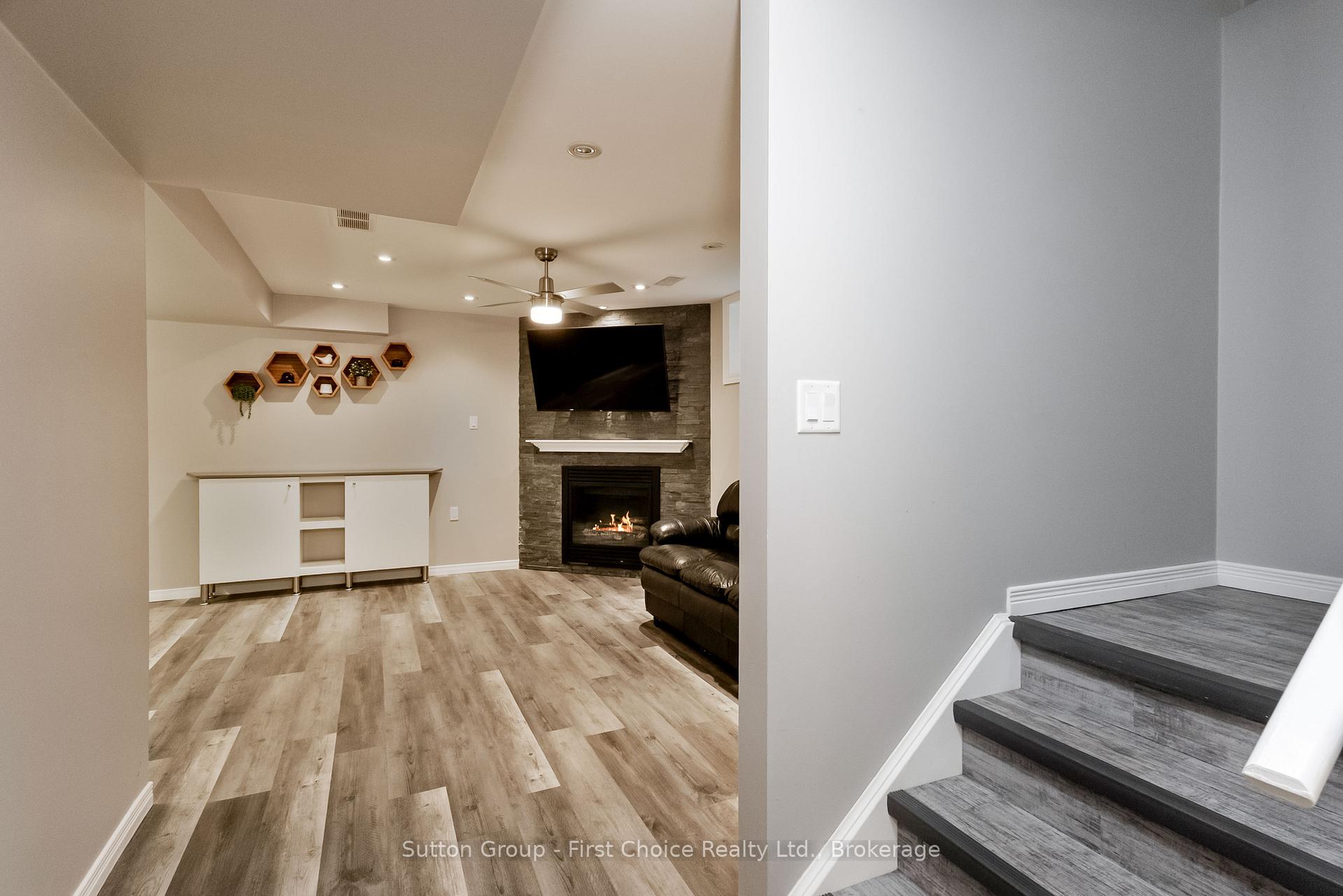 Photo 15 of 21 Brown Street, Stratford — HOMEH