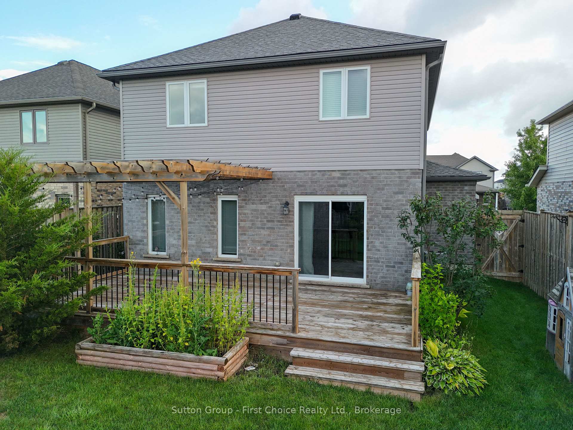 Photo 35 of 21 Brown Street, Stratford — HOMEH