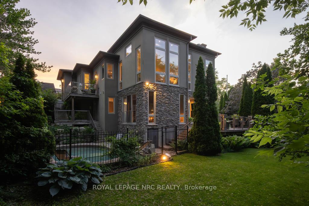 Photo 2 of 164A Lakeshore Road, St. Catharines, Vine/Linwell — HOMEH