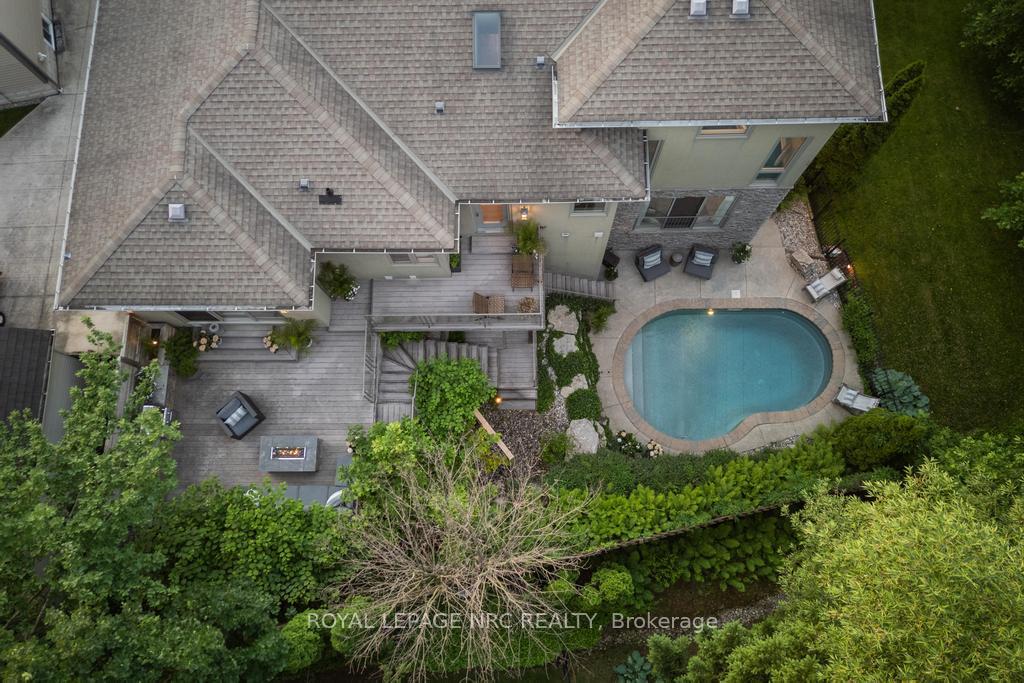 Photo 5 of 164A Lakeshore Road, St. Catharines, Vine/Linwell — HOMEH