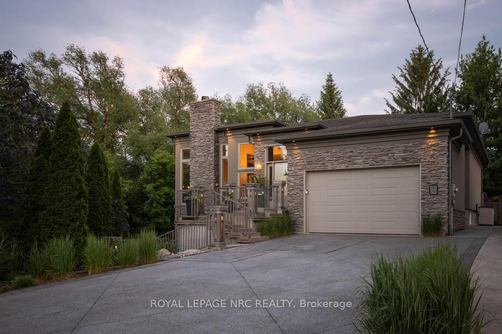 Photo 6 of 164A Lakeshore Road, St. Catharines, Vine/Linwell — HOMEH