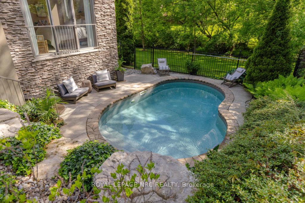 Photo 43 of 164A Lakeshore Road, St. Catharines, Vine/Linwell — HOMEH
