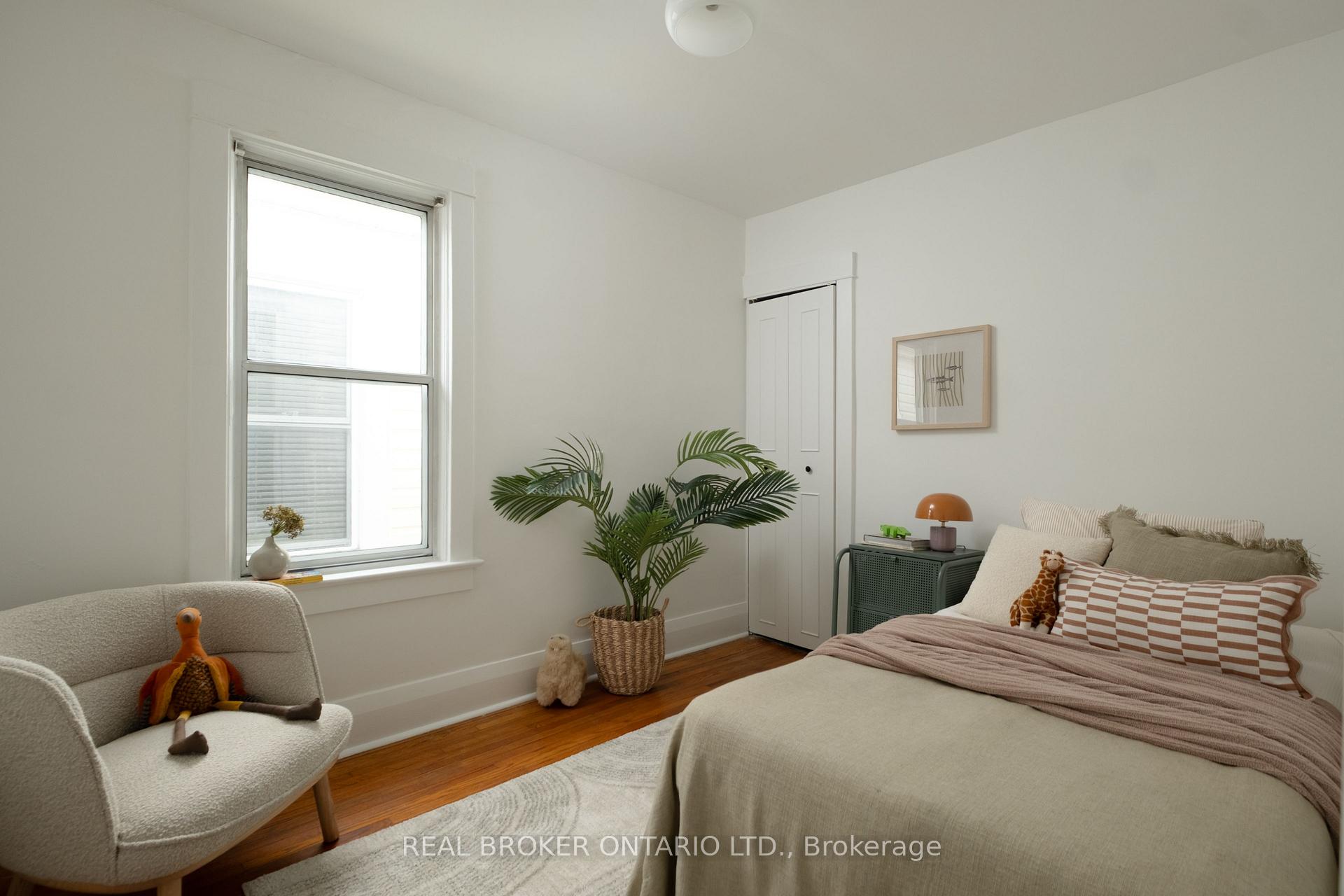 Photo 11 of 22 Stephenson Avenue, Toronto, East End-Danforth — HOMEH