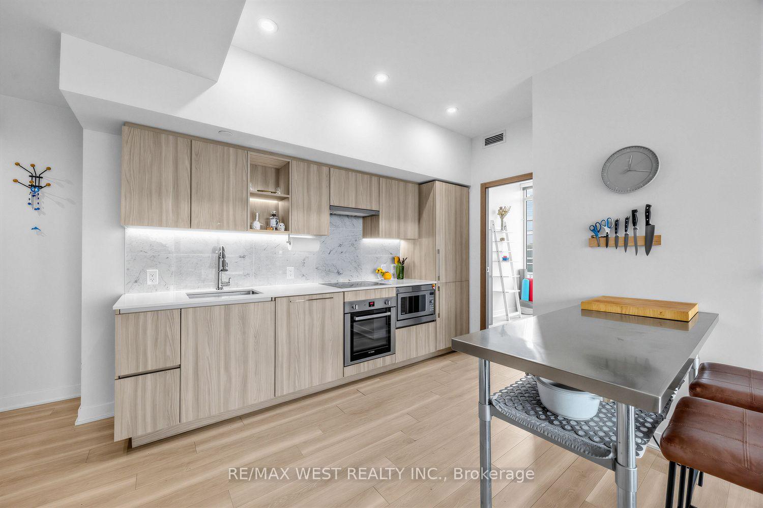 Photo 5 of Unit 3806, 17 Bathurst Street, Toronto, Waterfront Communities — HOMEH