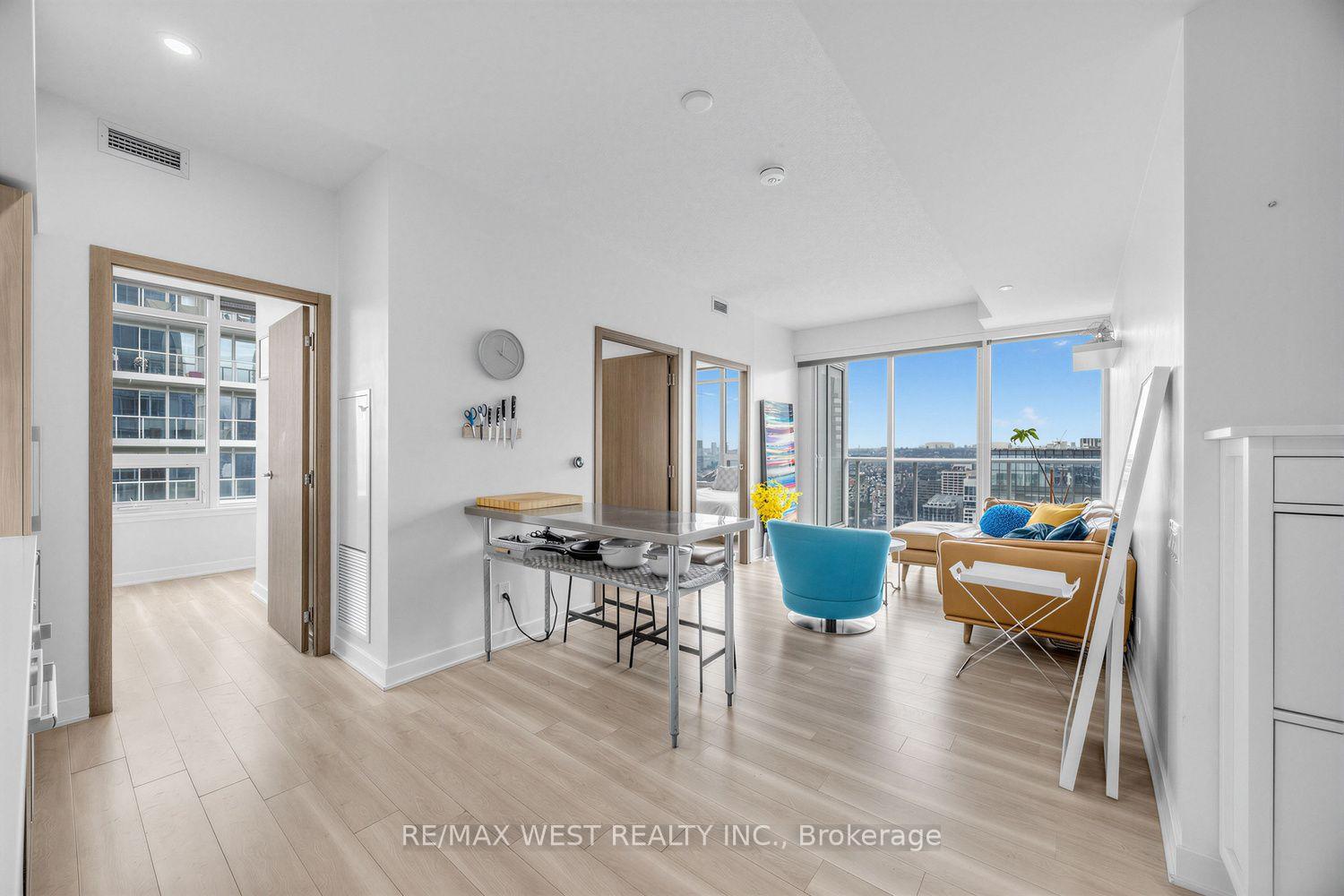 Photo 8 of Unit 3806, 17 Bathurst Street, Toronto, Waterfront Communities — HOMEH
