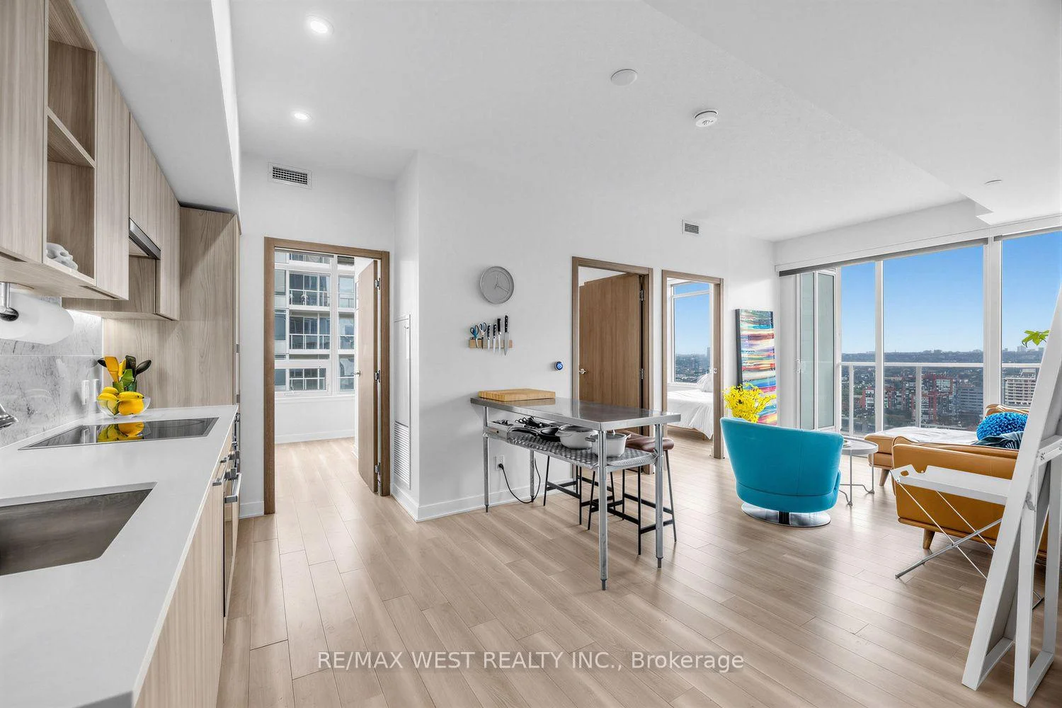 Photo 9 of Unit 3806, 17 Bathurst Street, Toronto, Waterfront Communities — HOMEH