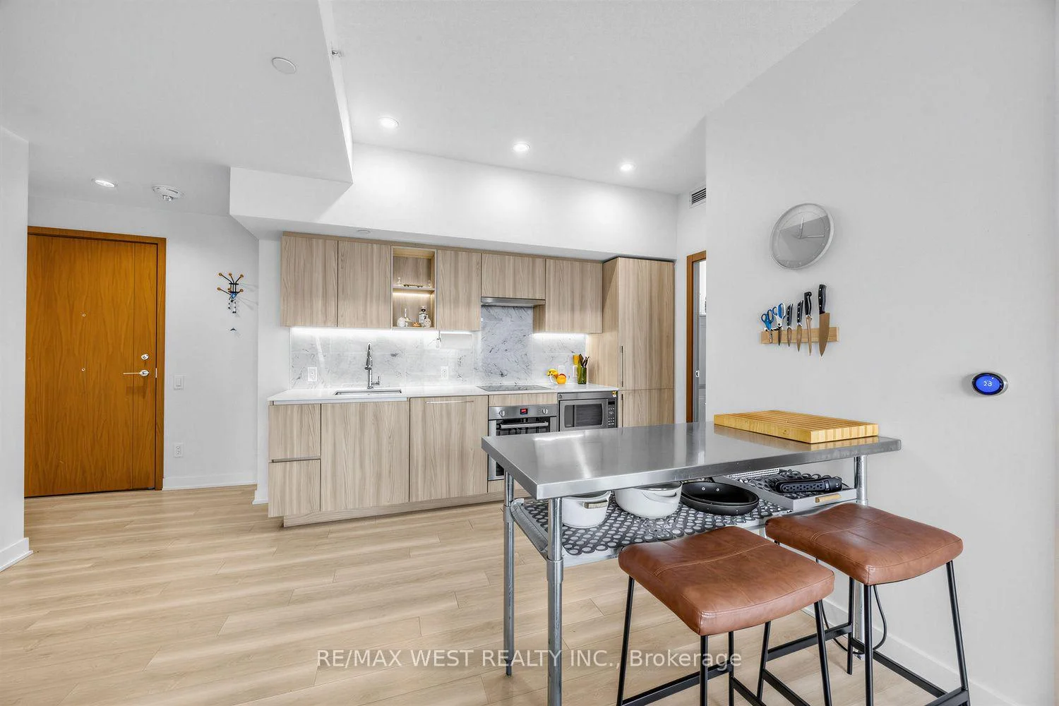 Photo 11 of Unit 3806, 17 Bathurst Street, Toronto, Waterfront Communities — HOMEH