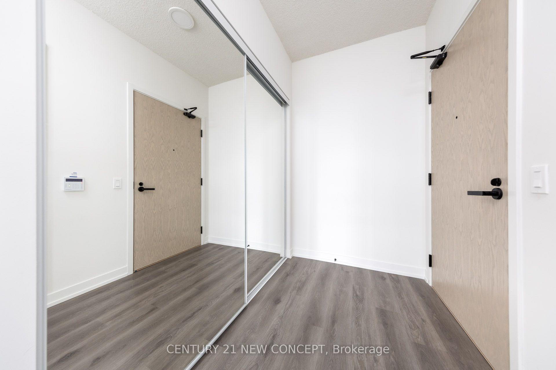 Photo 1 of Unit 5212, 225 Commerce Street, Vaughan, Vaughan Corporate Centre — HOMEH