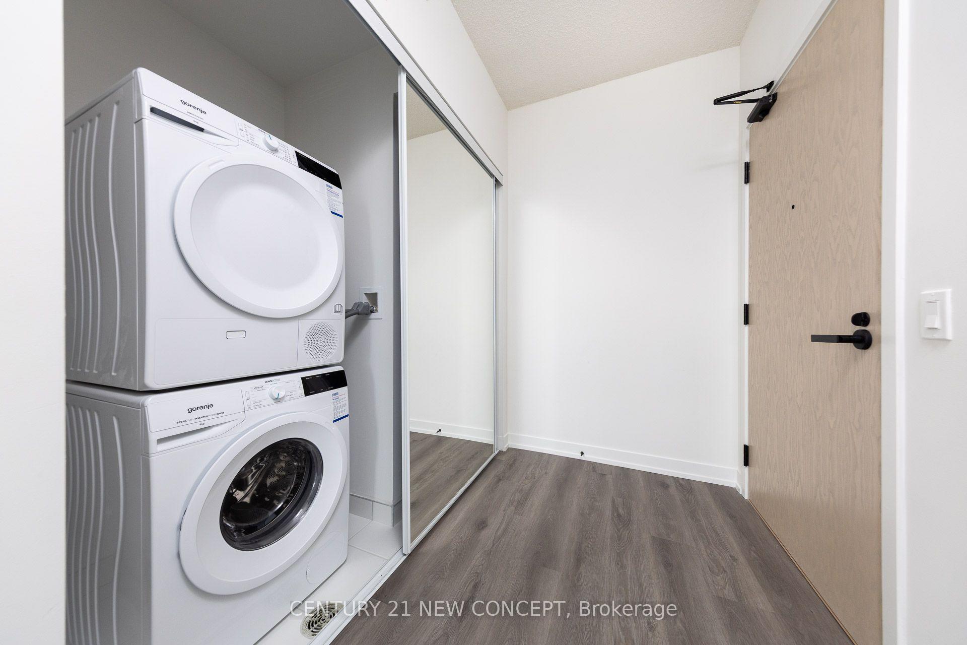Photo 2 of Unit 5212, 225 Commerce Street, Vaughan, Vaughan Corporate Centre — HOMEH