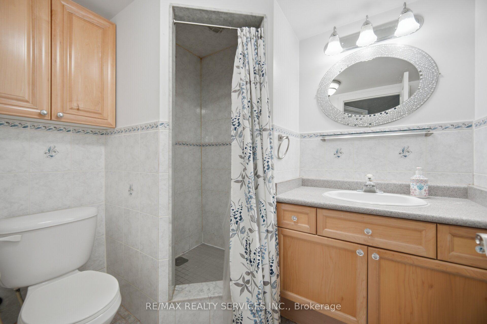Photo 39 of 92 Farthingale Crescent, Brampton, Fletcher's Meadow — HOMEH