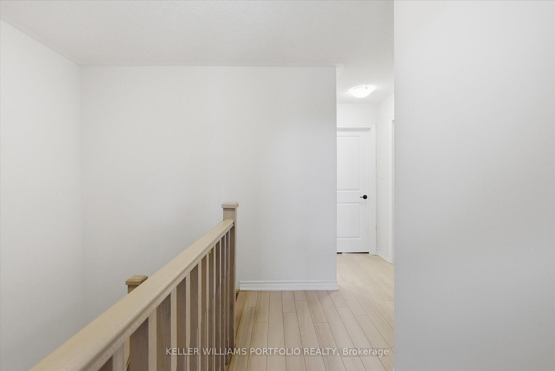 Photo 23 of 9 Viola Street, East Gwillimbury, Sharon — HOMEH