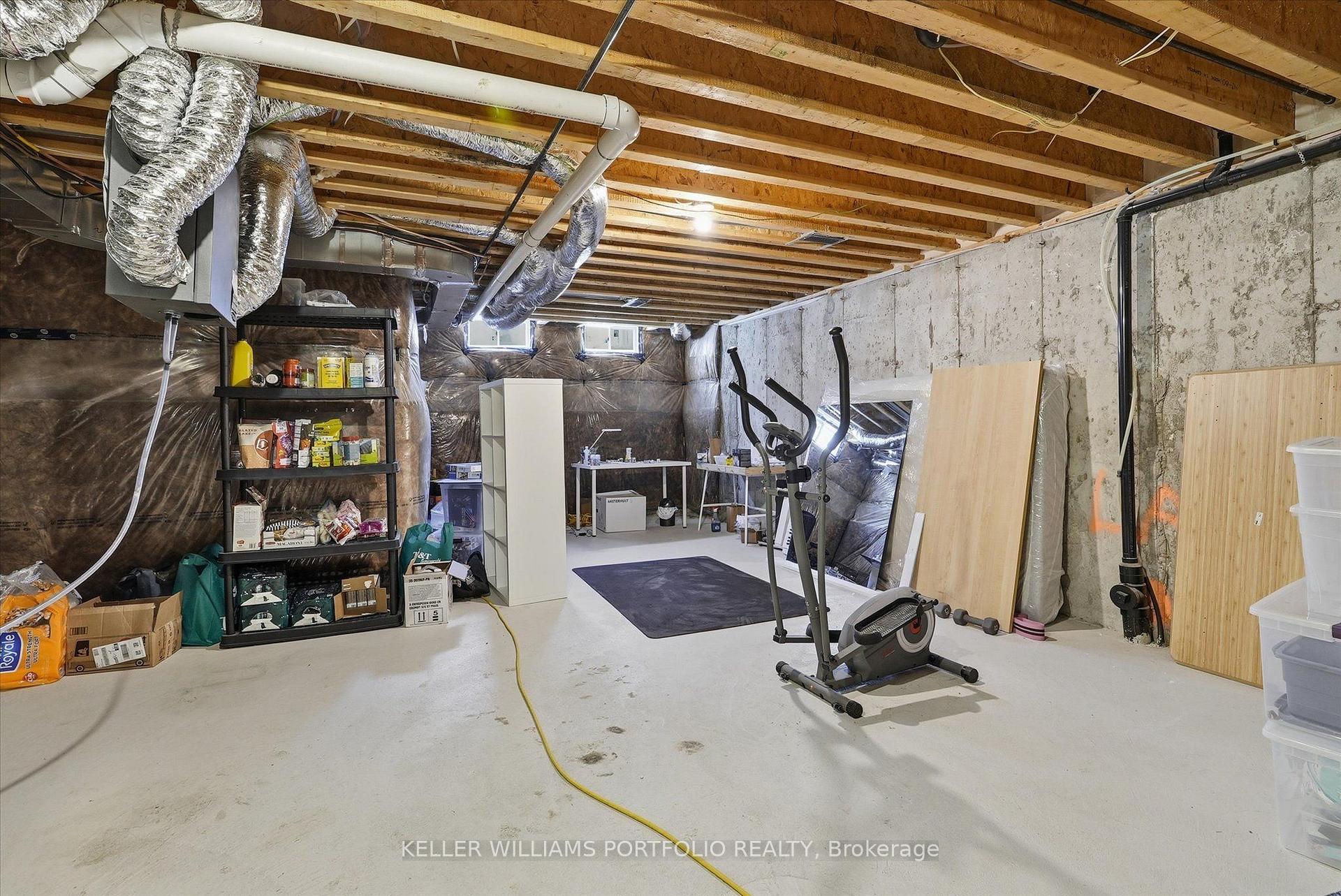 Photo 39 of 9 Viola Street, East Gwillimbury, Sharon — HOMEH