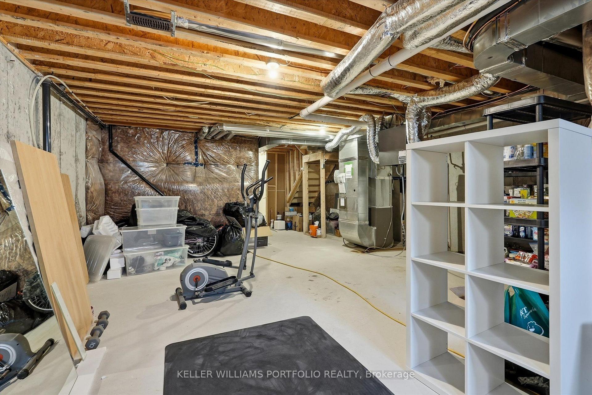 Photo 40 of 9 Viola Street, East Gwillimbury, Sharon — HOMEH