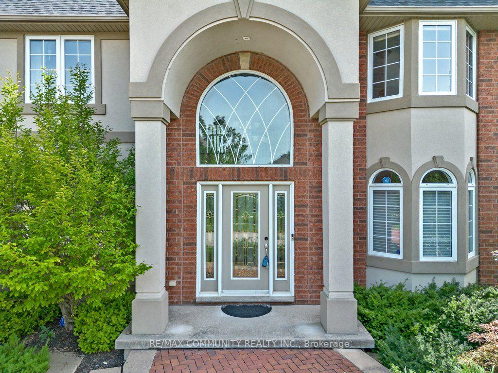 Photo 2 of 83 Milne Drive, Waterloo — HOMEH