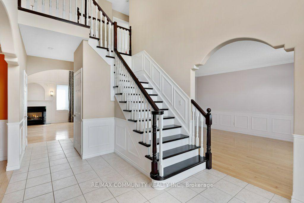 Photo 3 of 83 Milne Drive, Waterloo — HOMEH