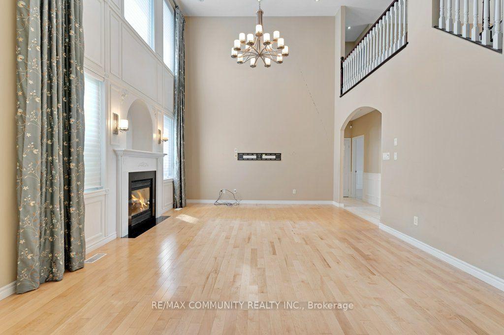 Photo 11 of 83 Milne Drive, Waterloo — HOMEH