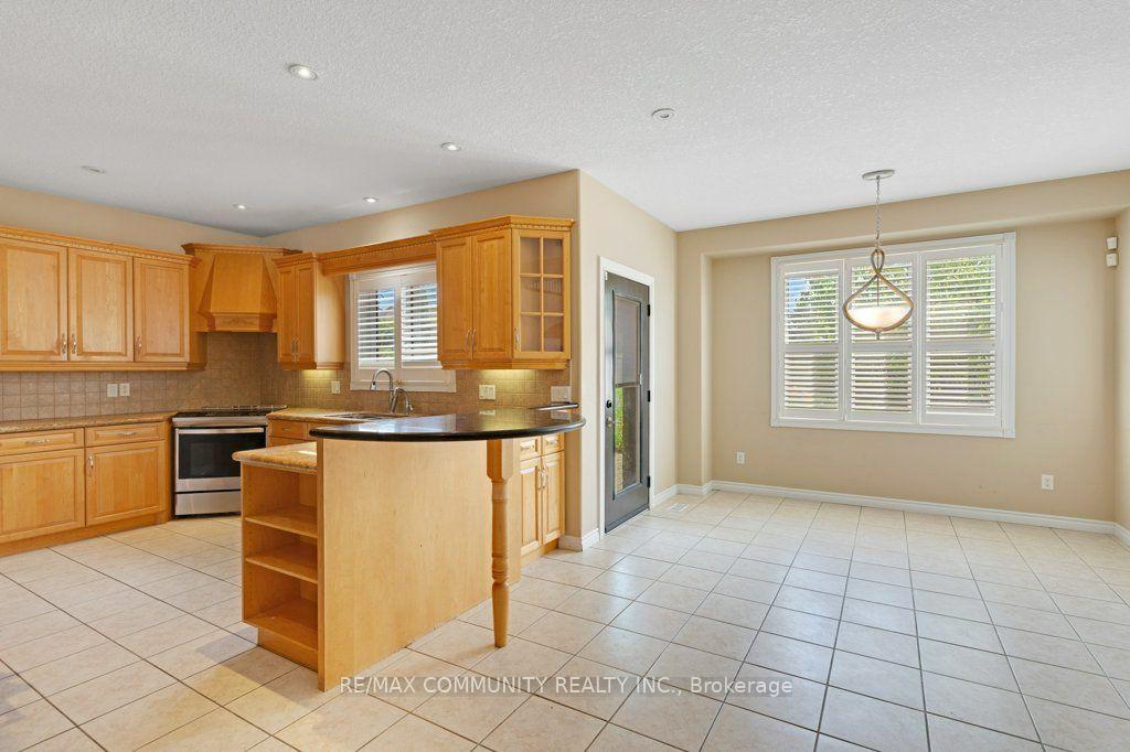 Photo 15 of 83 Milne Drive, Waterloo — HOMEH