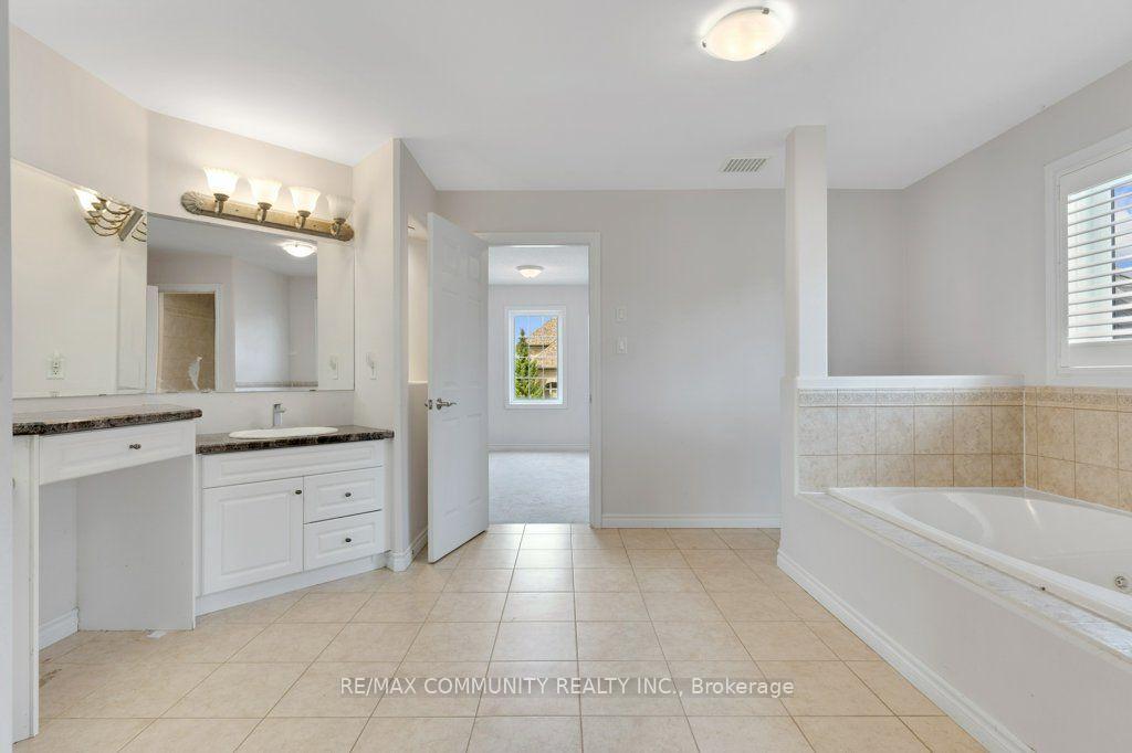 Photo 24 of 83 Milne Drive, Waterloo — HOMEH