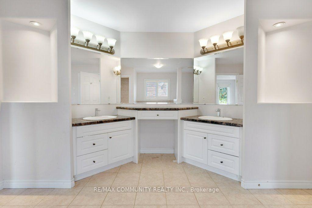 Photo 25 of 83 Milne Drive, Waterloo — HOMEH