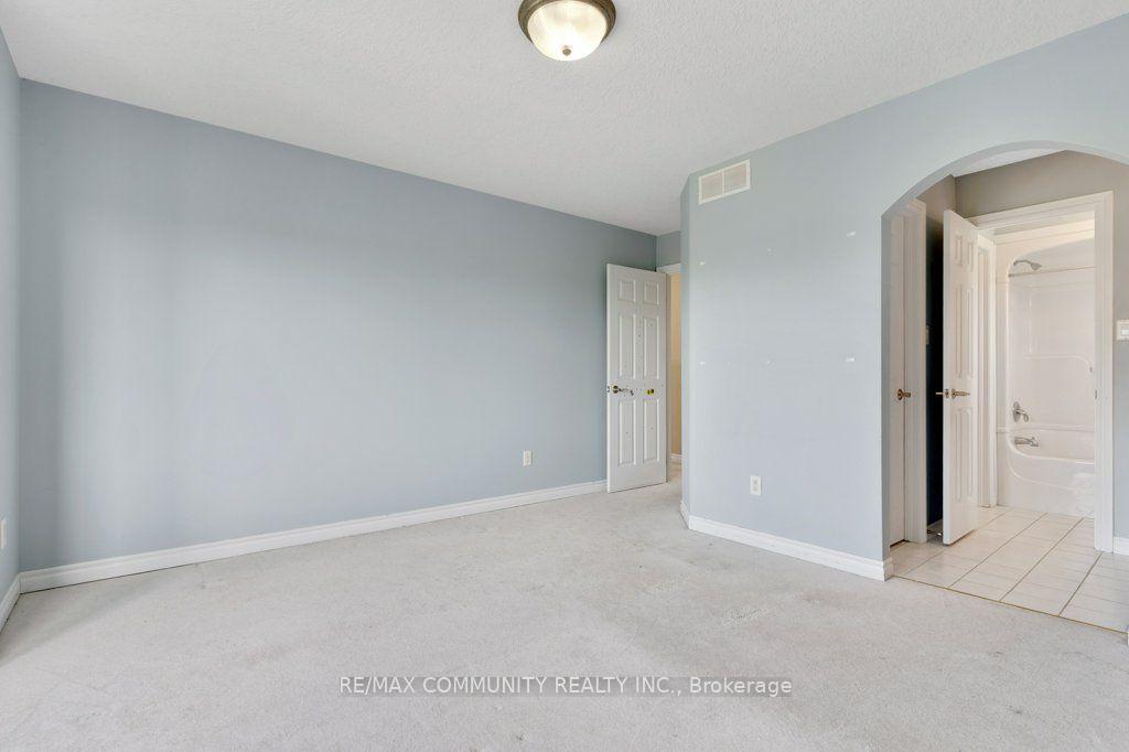 Photo 29 of 83 Milne Drive, Waterloo — HOMEH