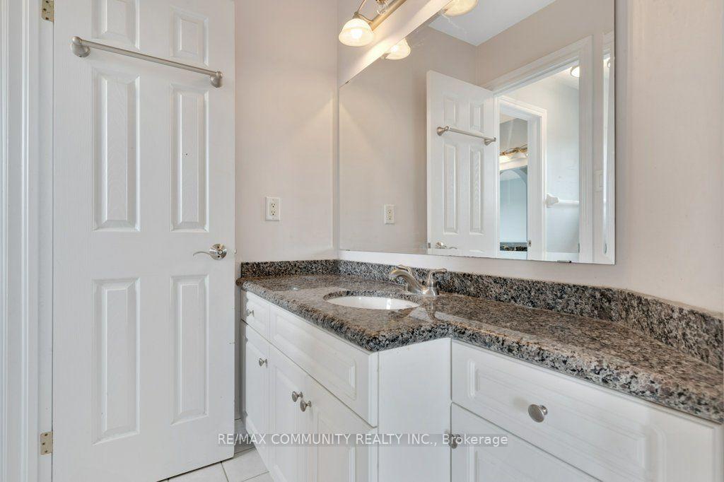 Photo 32 of 83 Milne Drive, Waterloo — HOMEH