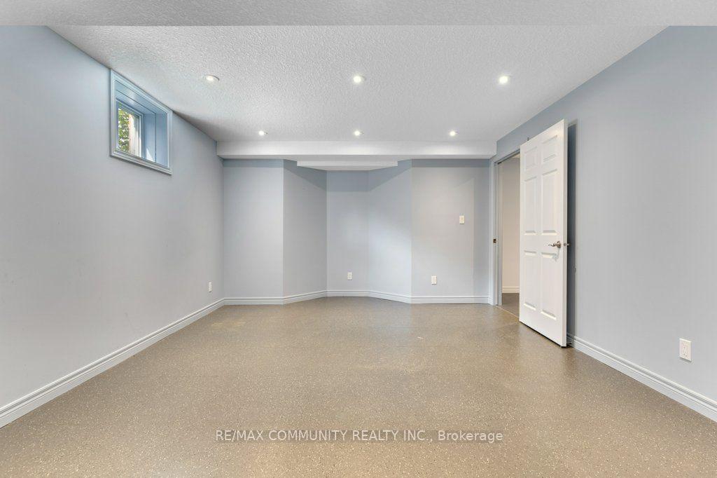 Photo 40 of 83 Milne Drive, Waterloo — HOMEH