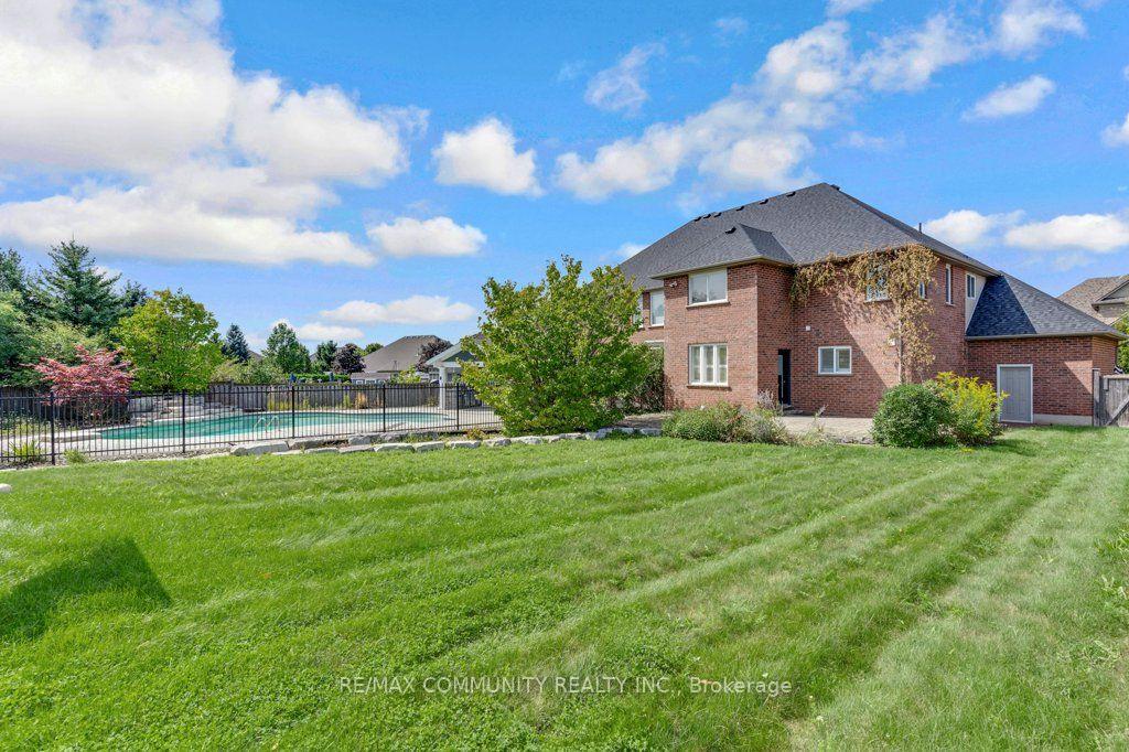Photo 45 of 83 Milne Drive, Waterloo — HOMEH