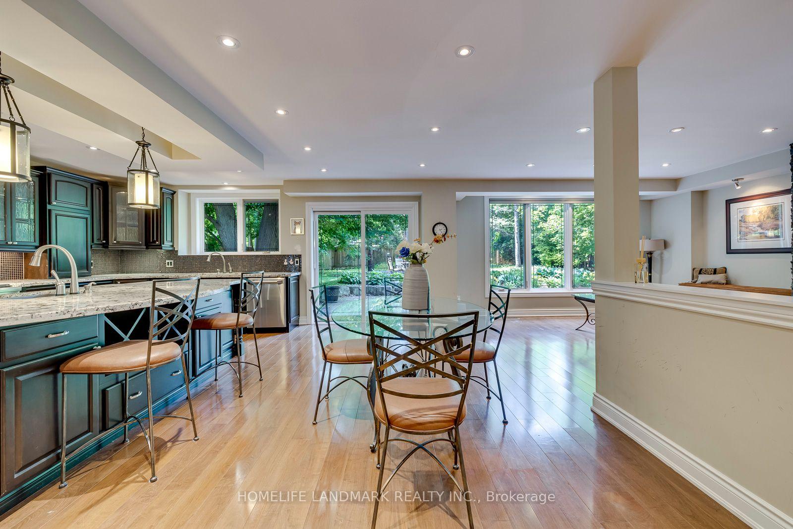 Photo 10 of 2333 Bennington Gate, Oakville, Ford — HOMEH