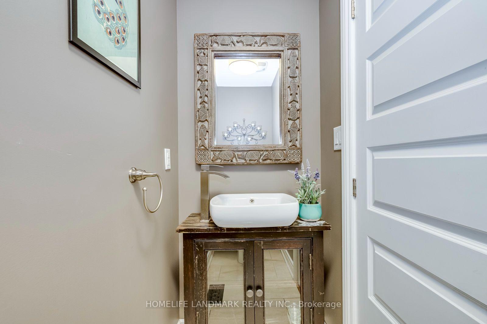 Photo 13 of 2333 Bennington Gate, Oakville, Ford — HOMEH