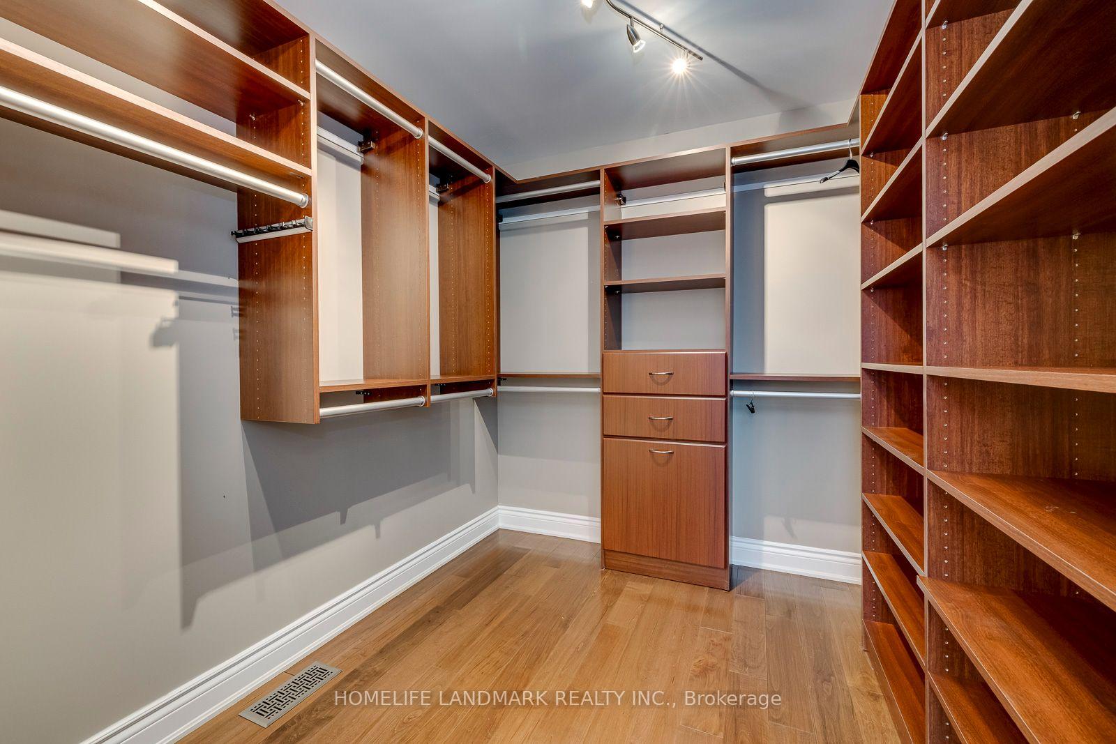 Photo 23 of 2333 Bennington Gate, Oakville, Ford — HOMEH
