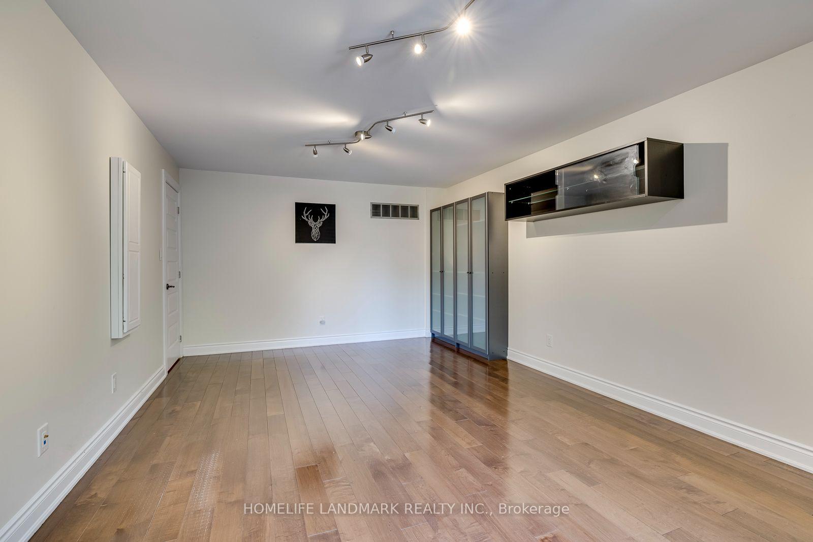 Photo 32 of 2333 Bennington Gate, Oakville, Ford — HOMEH