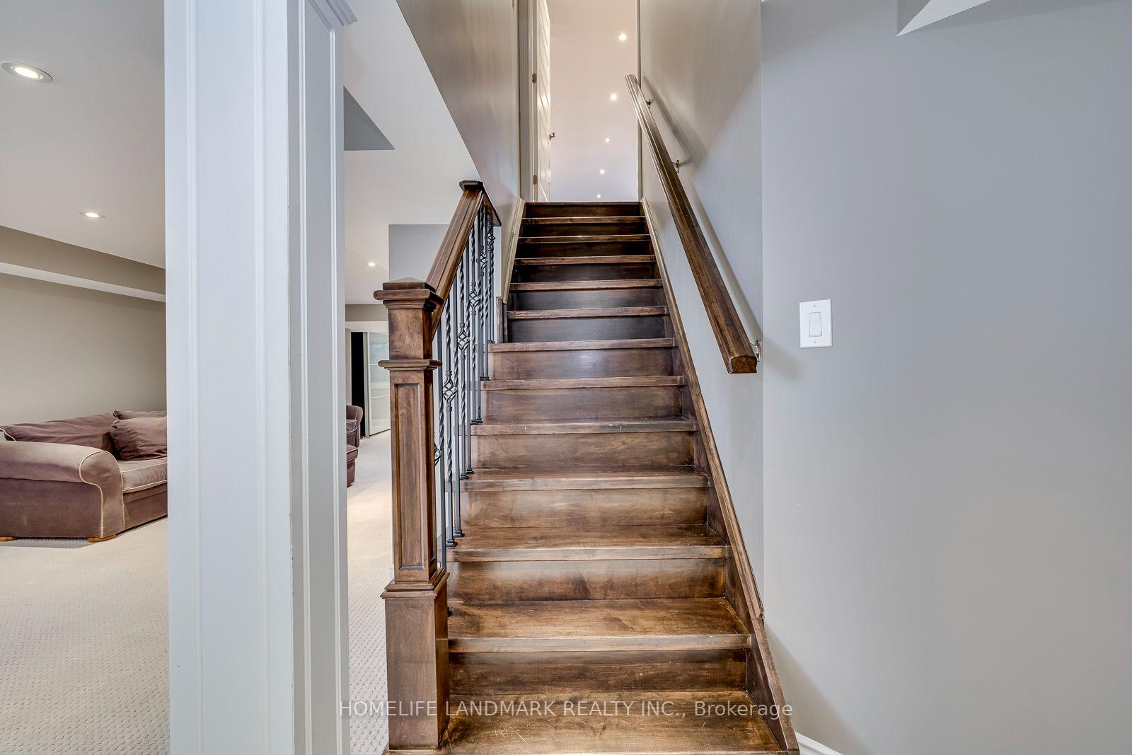 Photo 35 of 2333 Bennington Gate, Oakville, Ford — HOMEH