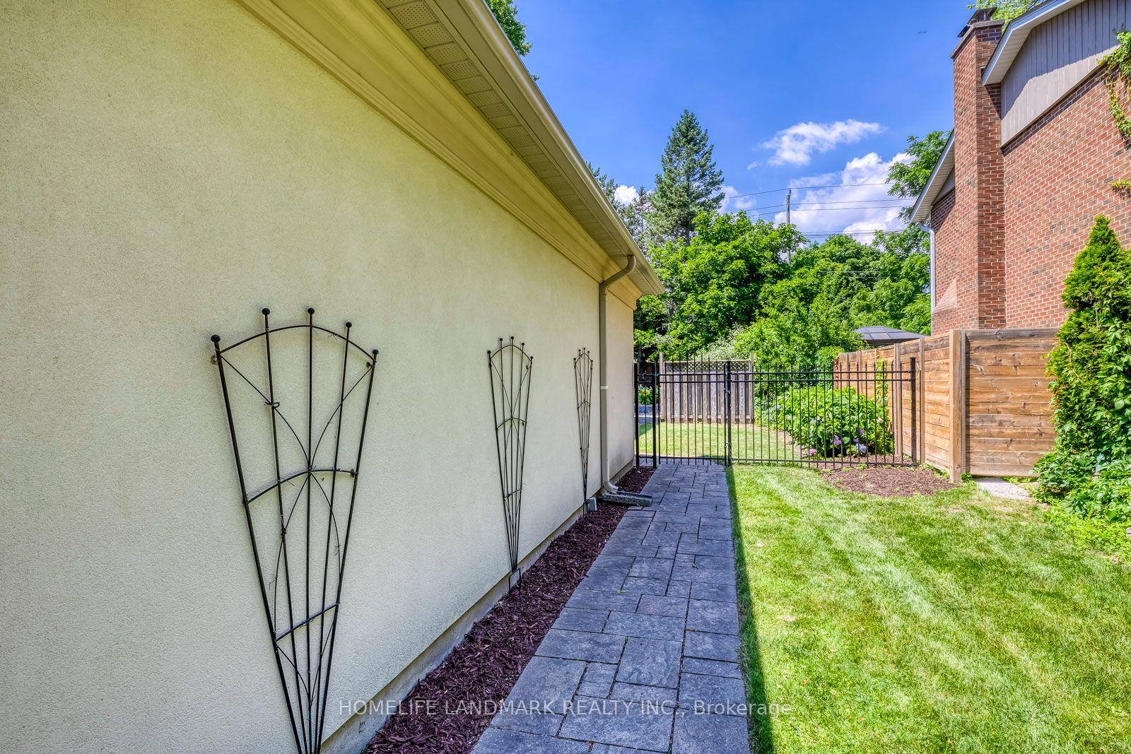 Photo 42 of 2333 Bennington Gate, Oakville, Ford — HOMEH