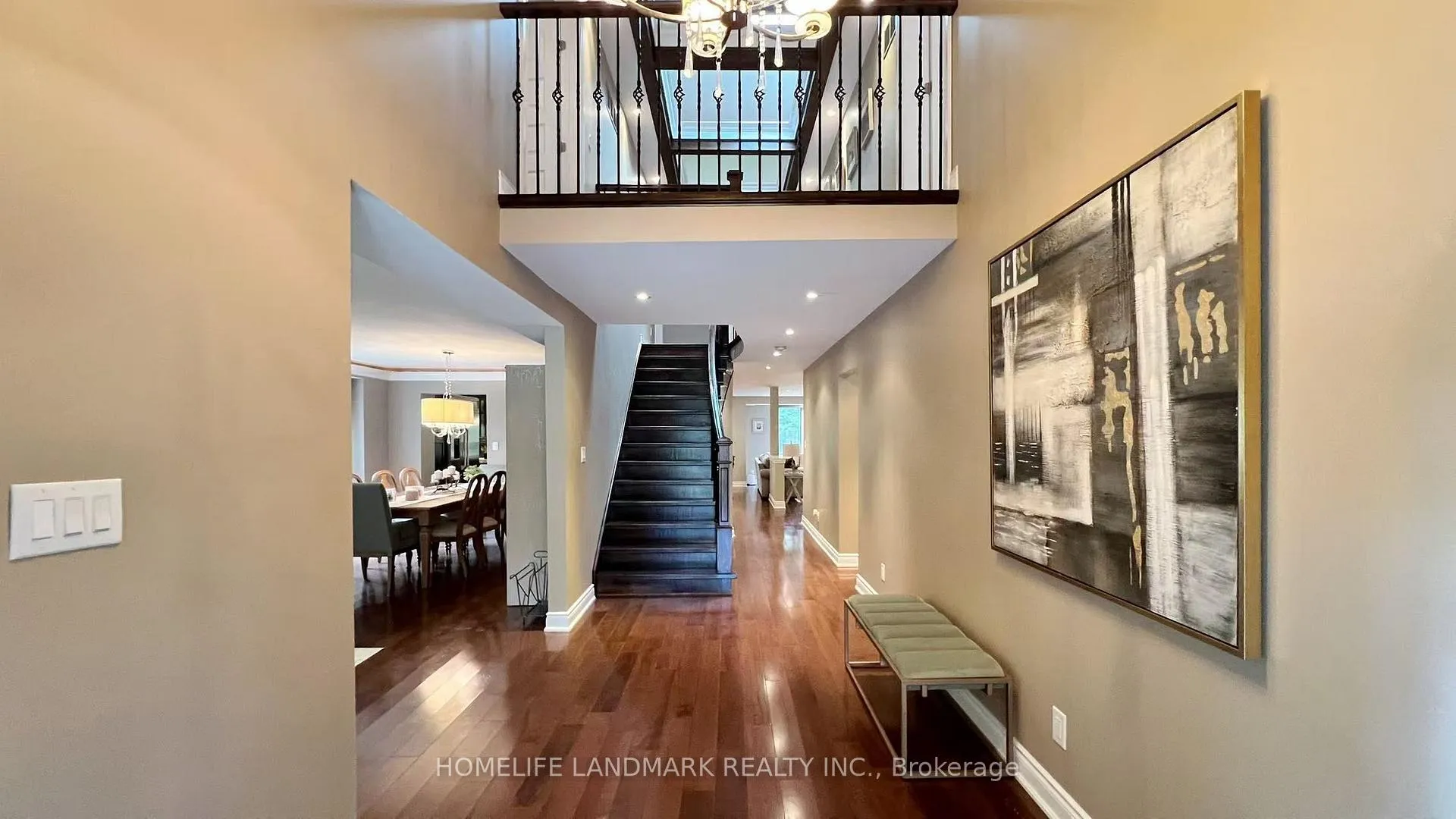 Photo 3 of 2333 Bennington Gate, Oakville, Ford — HOMEH