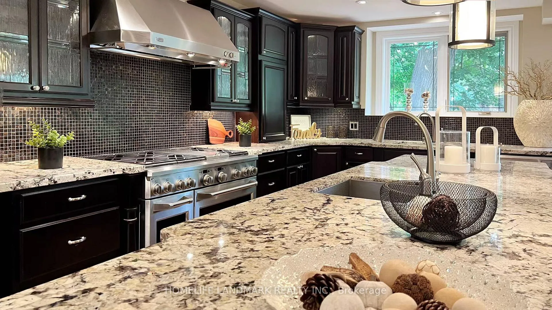 Photo 7 of 2333 Bennington Gate, Oakville, Ford — HOMEH