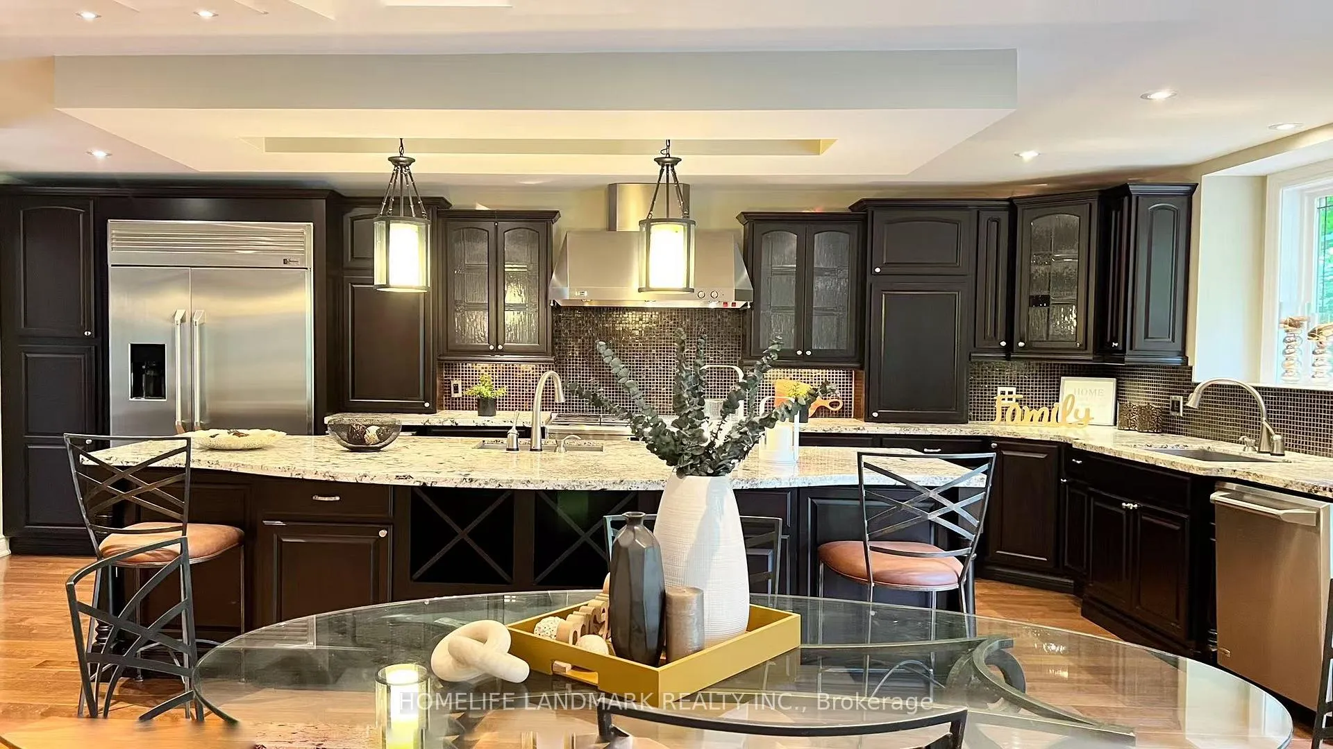 Photo 9 of 2333 Bennington Gate, Oakville, Ford — HOMEH