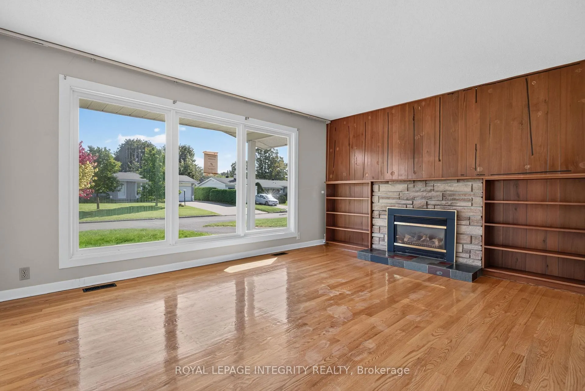 Photo 5 of 4 Marsden Street, Ottawa, Crystal Beach — HOMEH