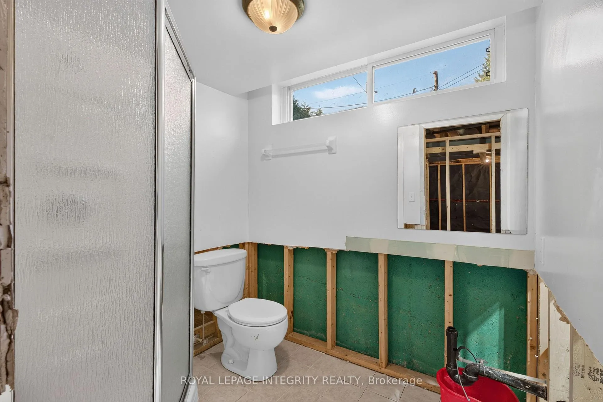 Photo 16 of 4 Marsden Street, Ottawa, Crystal Beach — HOMEH