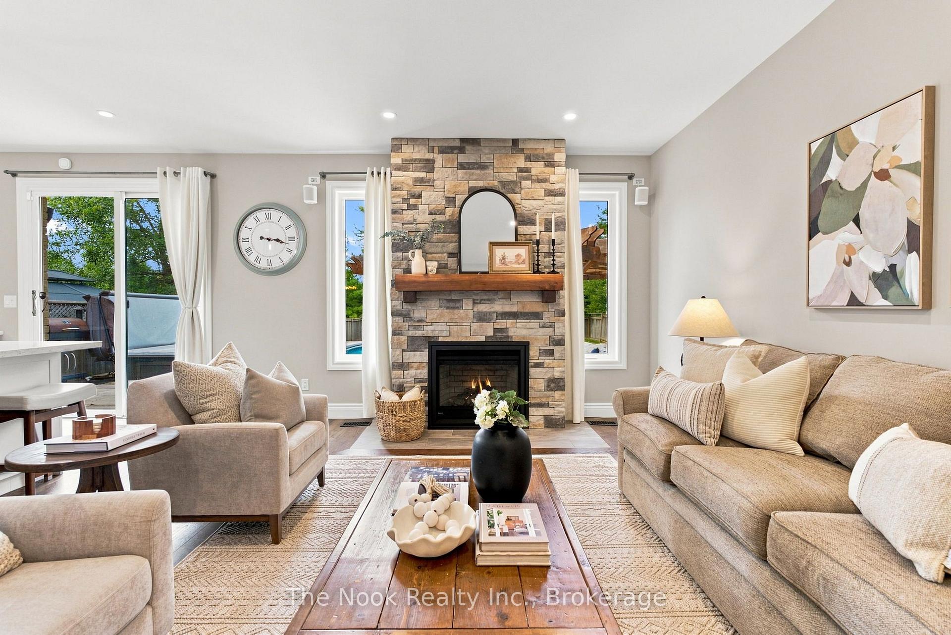 Photo 15 of 412 Meadow Street, Oshawa, Kedron — HOMEH