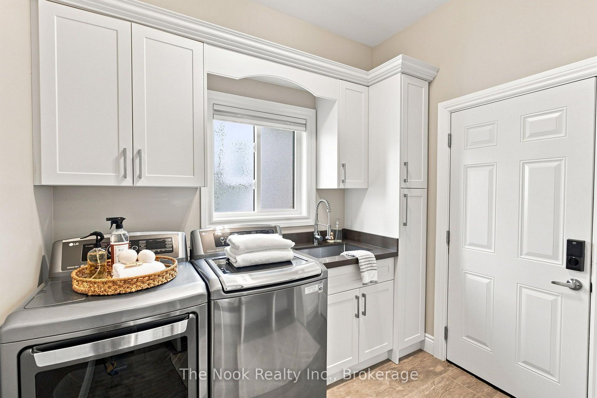 Photo 18 of 412 Meadow Street, Oshawa, Kedron — HOMEH