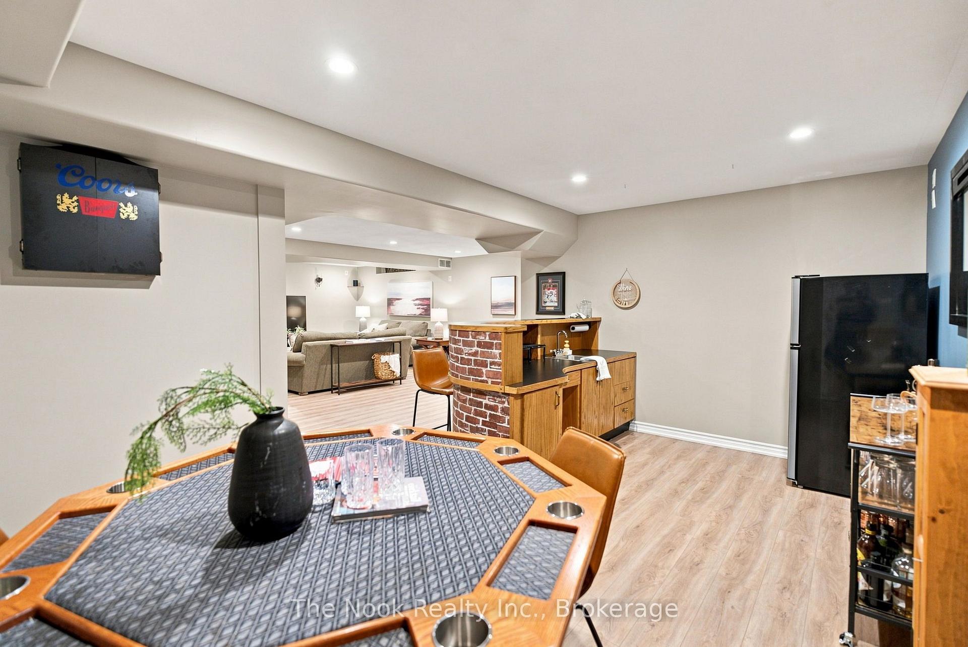 Photo 33 of 412 Meadow Street, Oshawa, Kedron — HOMEH