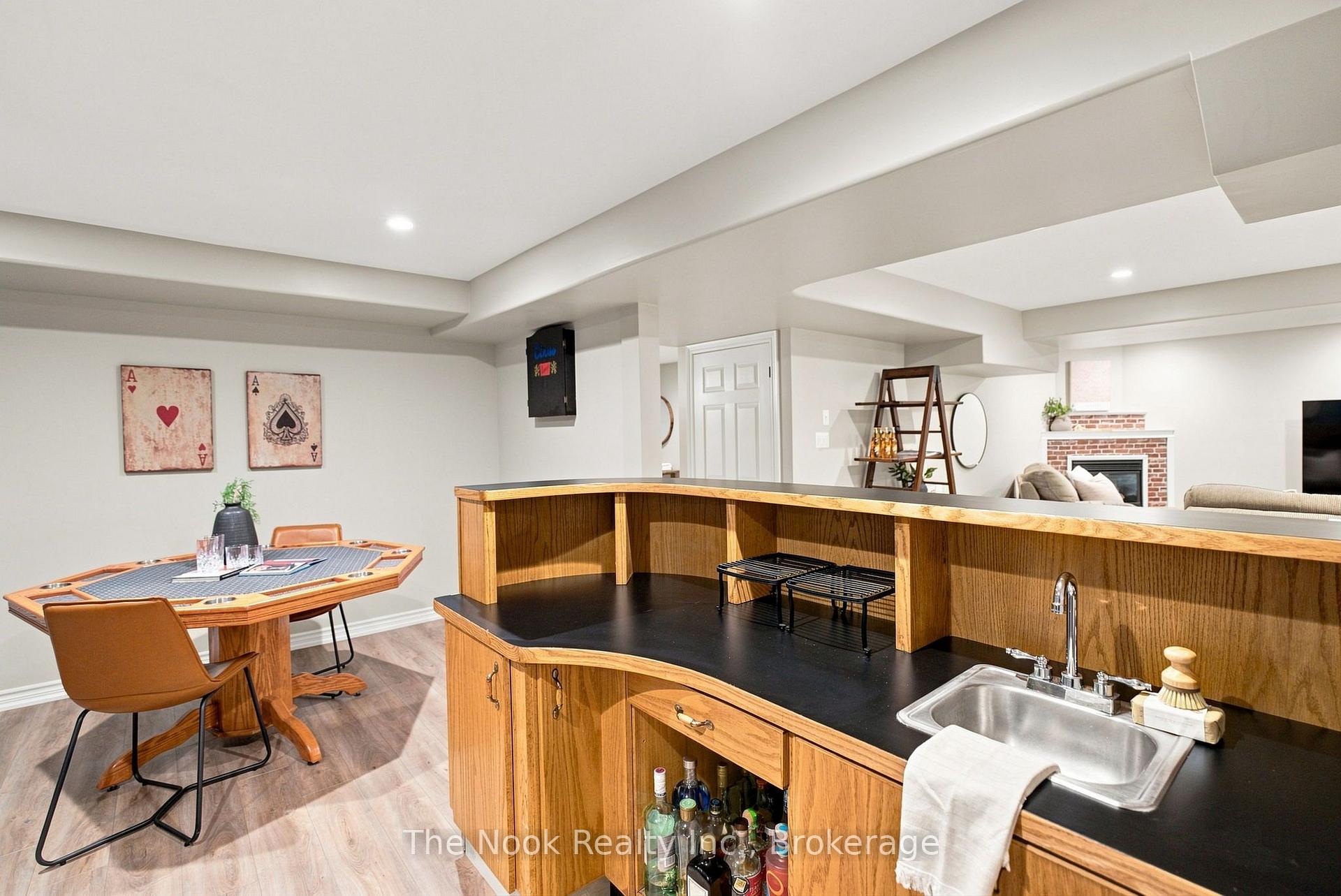 Photo 34 of 412 Meadow Street, Oshawa, Kedron — HOMEH