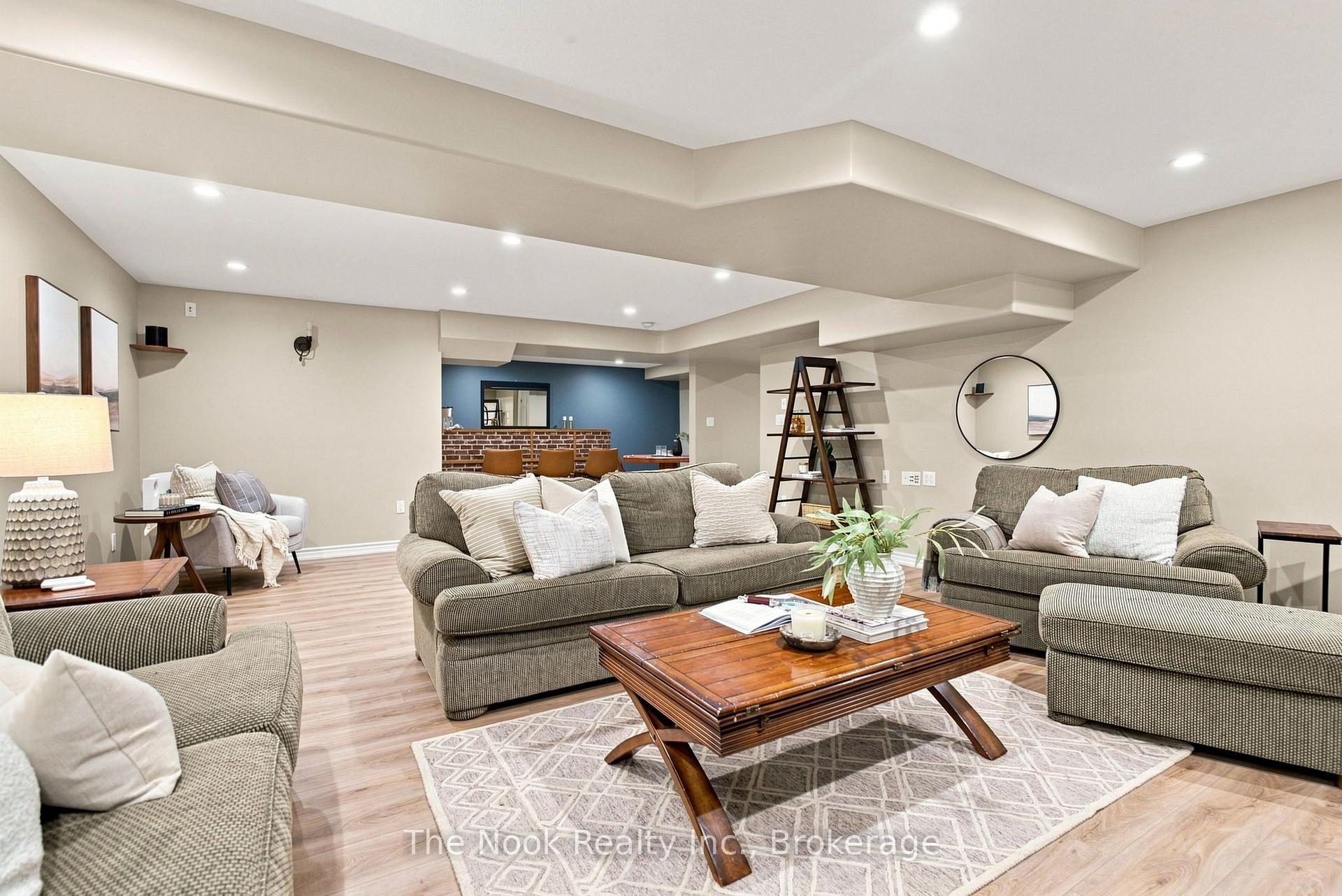 Photo 36 of 412 Meadow Street, Oshawa, Kedron — HOMEH
