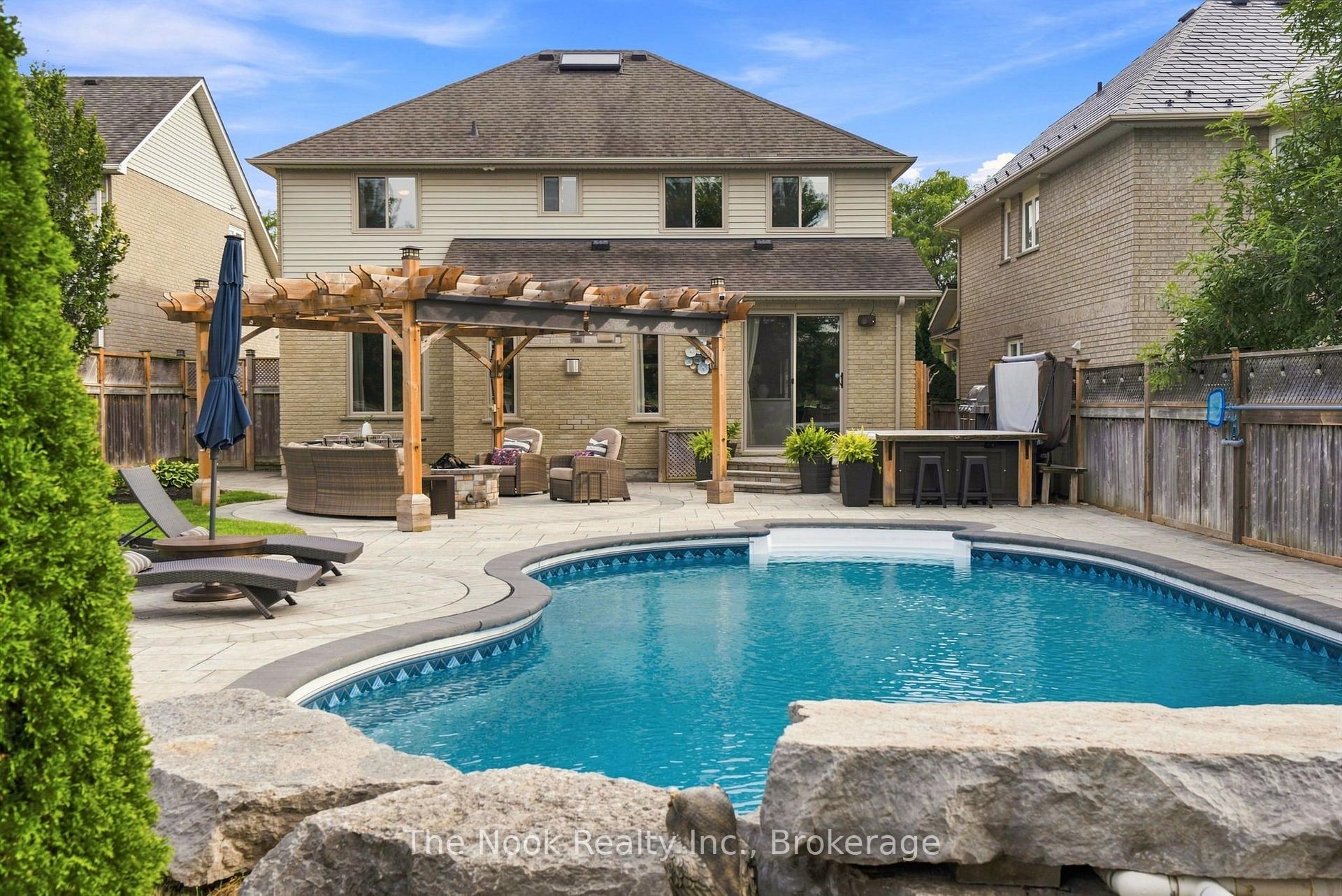 Photo 47 of 412 Meadow Street, Oshawa, Kedron — HOMEH