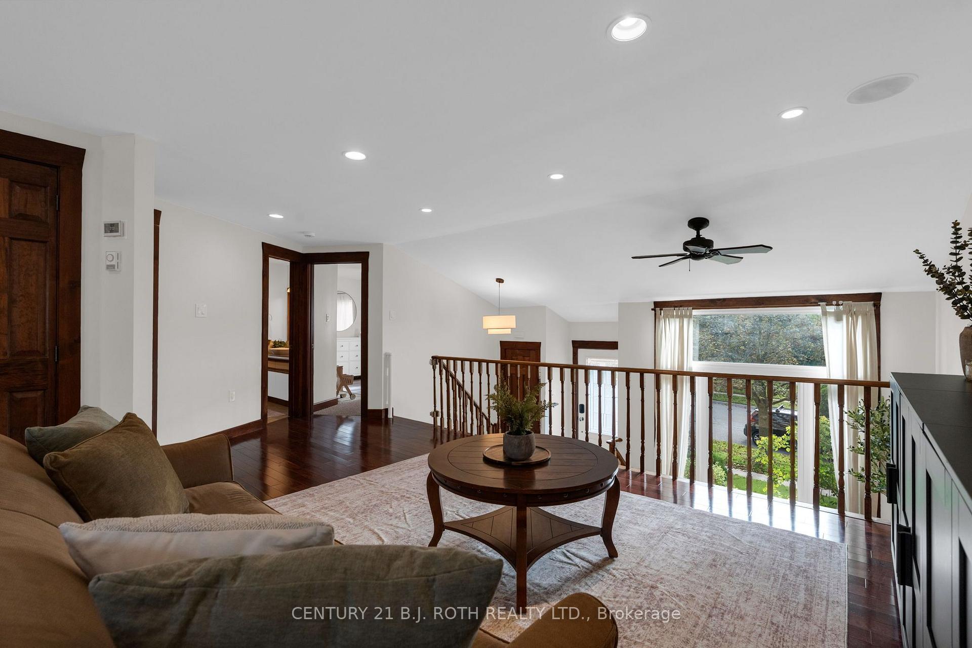 Photo 14 of 76 Fox Run, Barrie, Letitia Heights — HOMEH