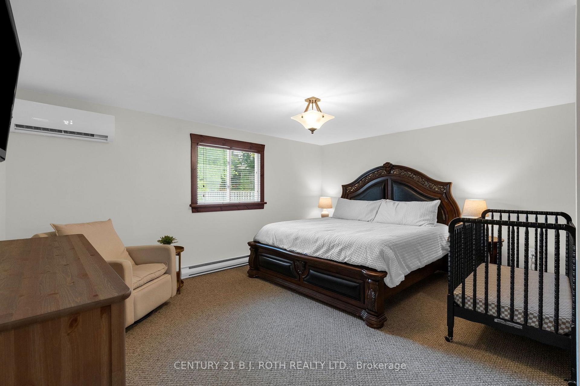 Photo 24 of 76 Fox Run, Barrie, Letitia Heights — HOMEH
