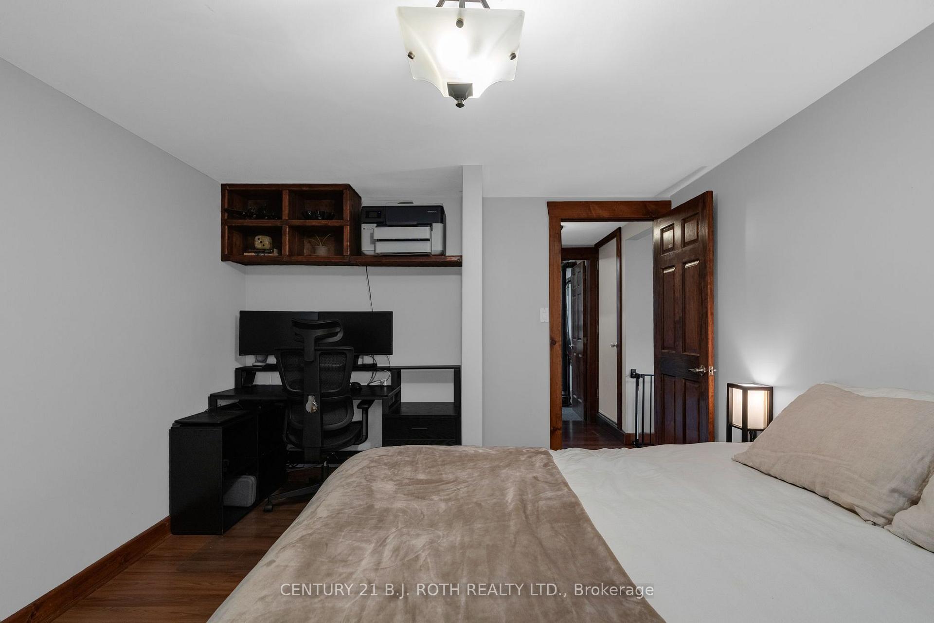 Photo 46 of 76 Fox Run, Barrie, Letitia Heights — HOMEH