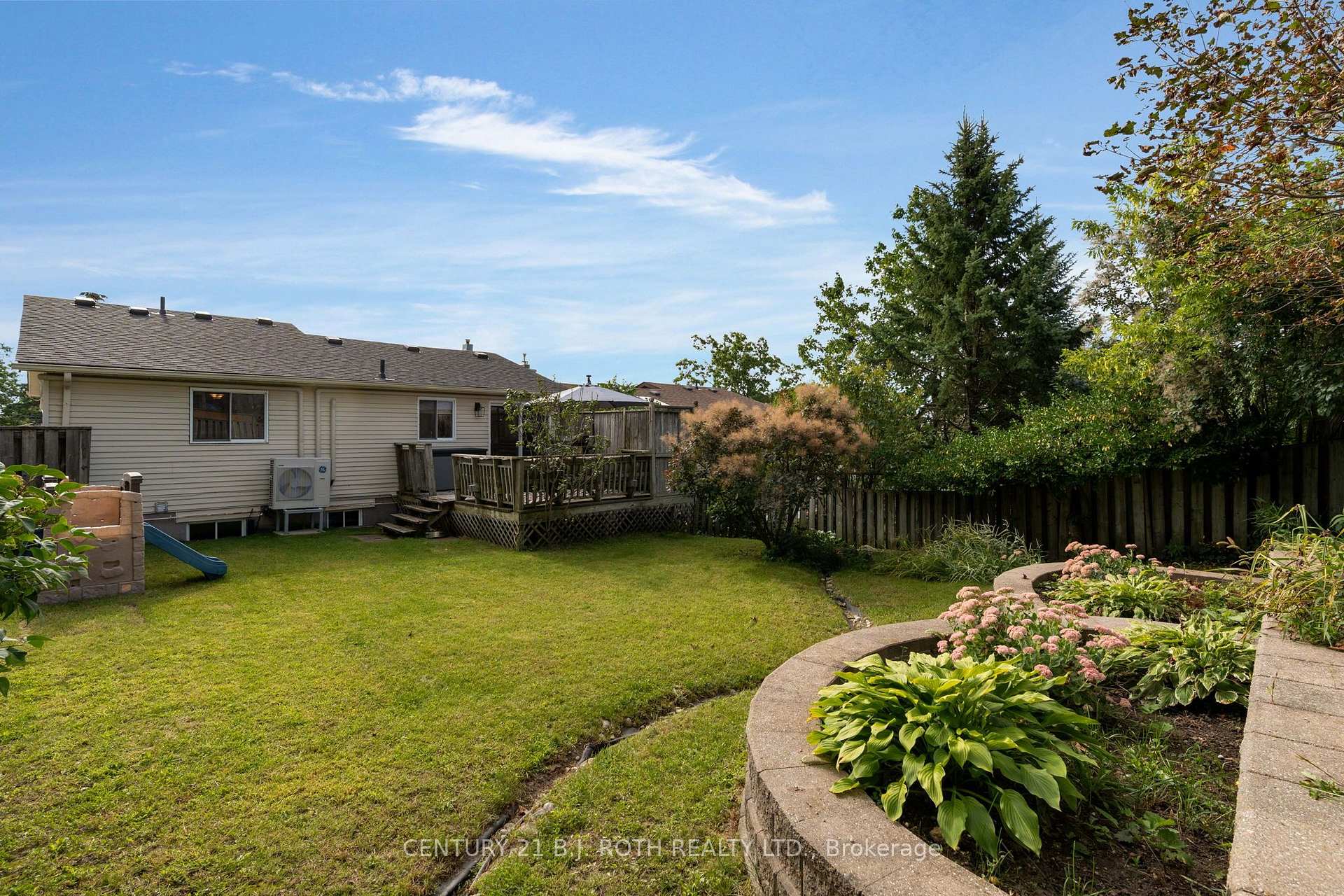 Photo 58 of 76 Fox Run, Barrie, Letitia Heights — HOMEH