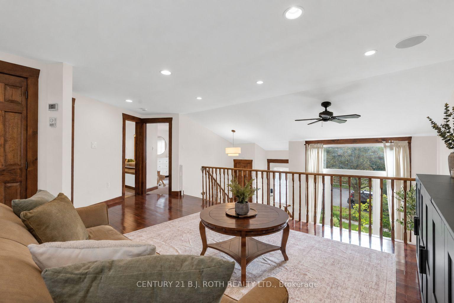 Photo 15 of 76 Fox Run, Barrie, Letitia Heights — HOMEH